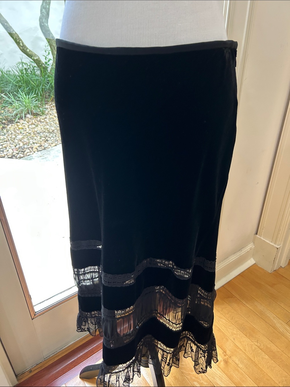 Black Velvet Lace-Trim Midi Skirt - Picture 4 of 8